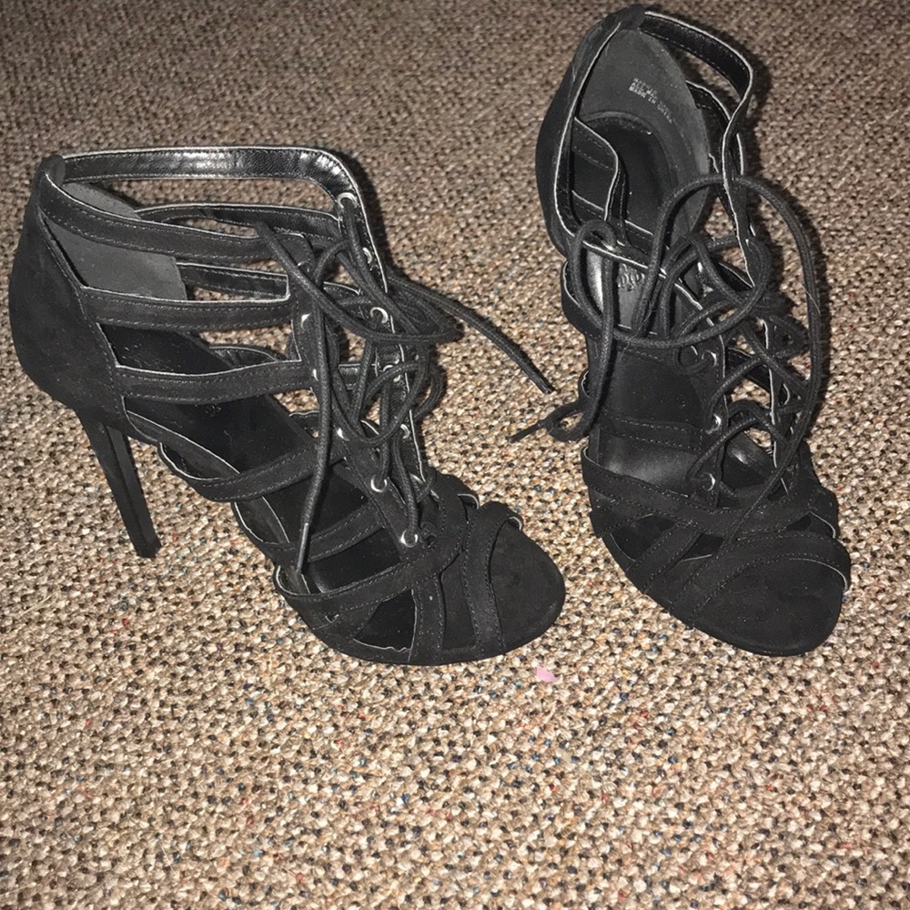 Black tie up heels